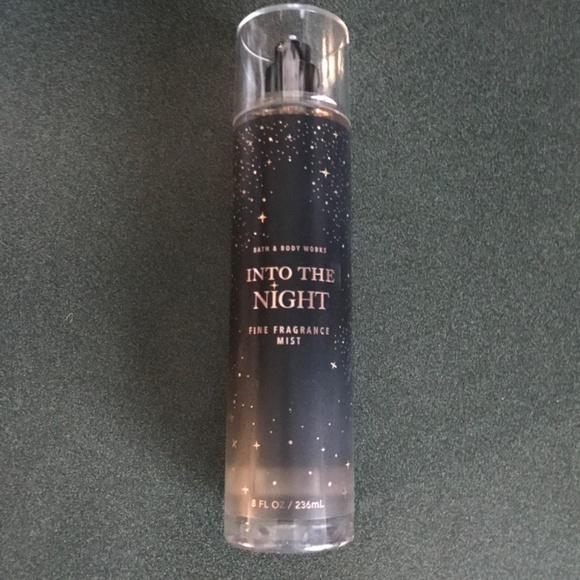 Bath & Body Works Into The Night Fine Fragrance Mist 8 fl oz/236 ml - Picture 8 of 16